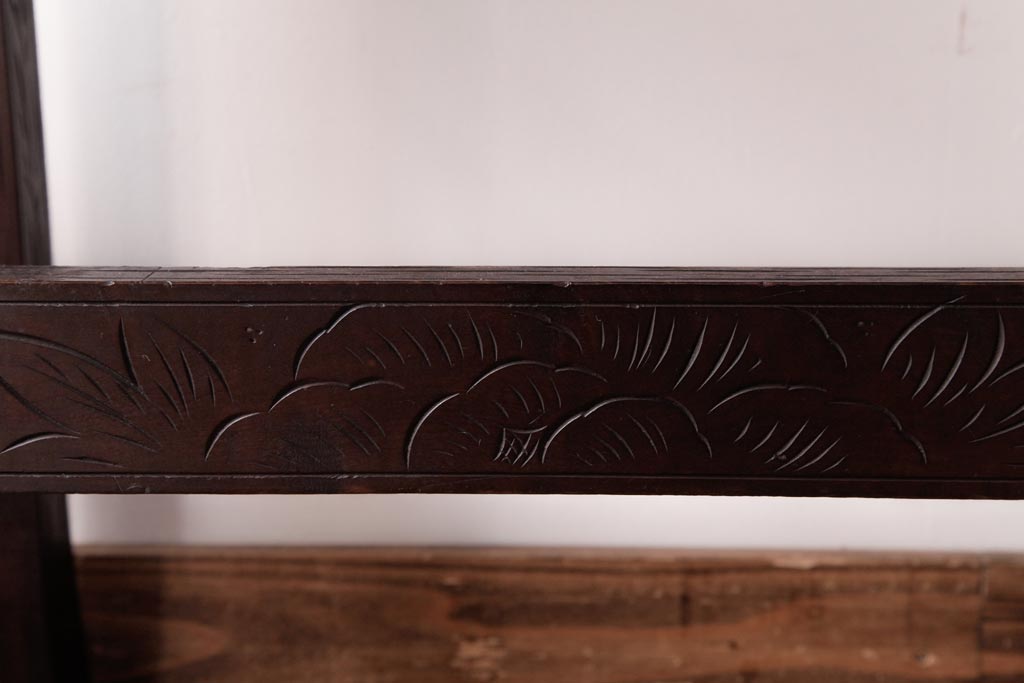 アンティーク雑貨　ビンテージ　伝統工芸　軽井沢彫り　牡丹　伝統の技が光るサイドテーブル(花台、飾り台)