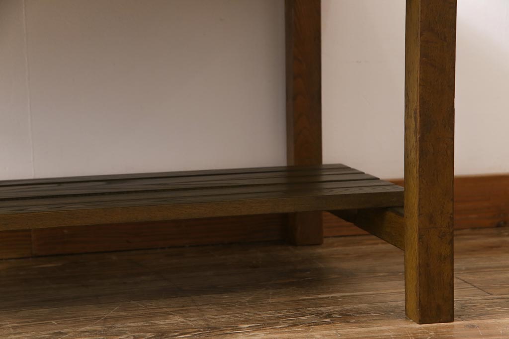 リメイク家具　ナラ材　素朴な木の風合いがレトロなセンターテーブル(ローテーブル、リビングテーブル、作業台)