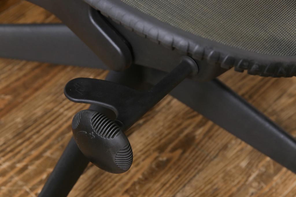 中古　ハーマンミラー社(Hermanmiller)　Mirra Chair　ミラチェア(オフィスチェア、椅子、イス)(定価約13万円)