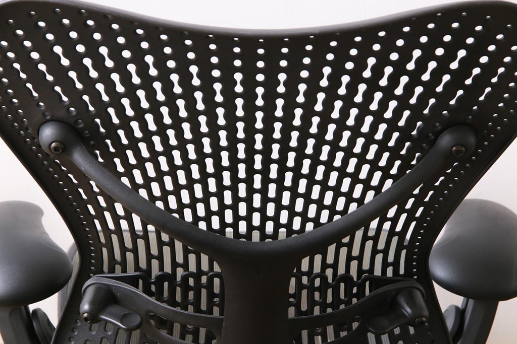 中古　ハーマンミラー社(Hermanmiller)　Mirra Chair　ミラチェア(オフィスチェア、椅子、イス)(定価約13万円)