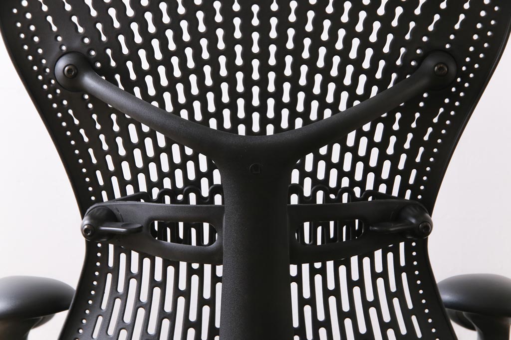 中古　ハーマンミラー社(Hermanmiller)　Mirra Chair　ミラチェア(オフィスチェア、椅子、イス)(定価約13万円)