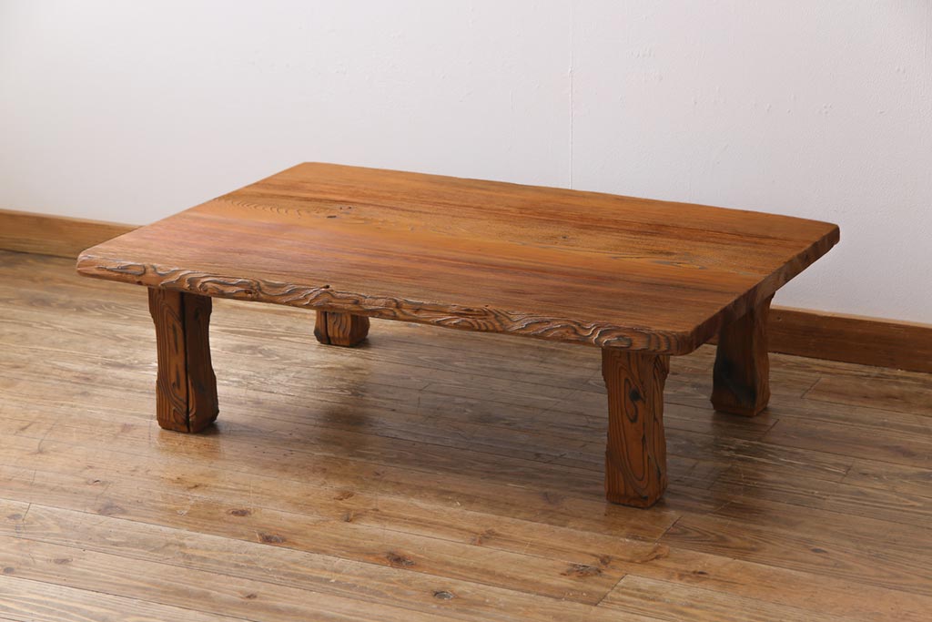 中古　杉材一枚板　木目の美しさを際立たせる浮造り仕上げのローテーブル(座卓、センターテーブル、リビングテーブル)