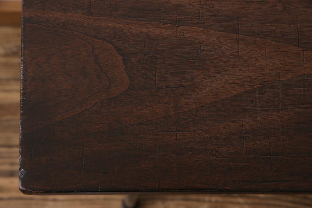 古材リメイク　朴の木　ジャンクスタイルにおすすめな味わい深い風合いの鉄脚テーブル(コーヒーテーブル)