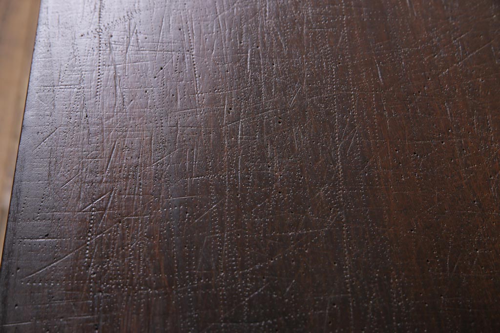 古材リメイク　朴の木　ジャンクスタイルにおすすめな味わい深い風合いの鉄脚テーブル(コーヒーテーブル)