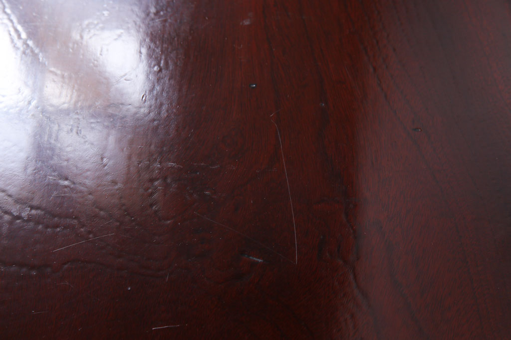 アンティーク家具　和製アンティーク　総ケヤキ一枚板　漆塗り　曲線を帯びた脚が目を引く角ちゃぶ台(ローテーブル、花台)