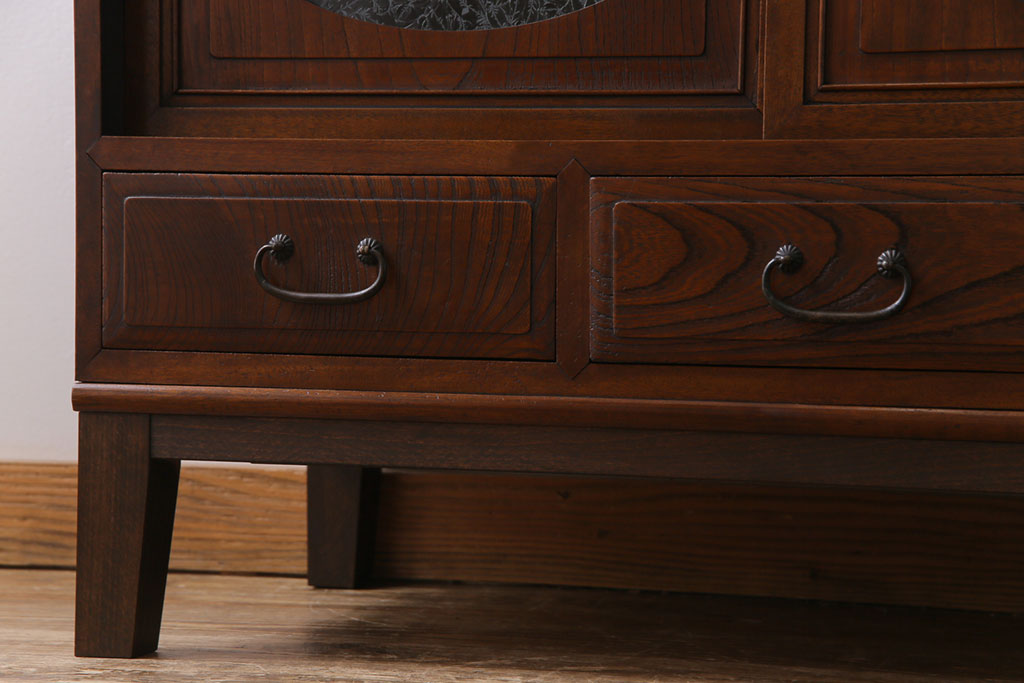 アンティーク家具　和製アンティーク　ケヤキの杢目が美しい上手物の脚付きローボード(ローチェスト、リビングボード)