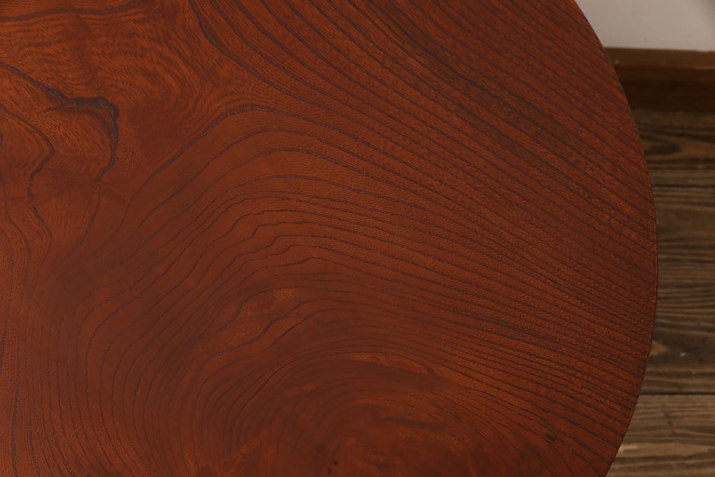 リメイク品　漆塗り　天板ケヤキ一枚板　ダイナミックな杢目が目を引くラウンドテーブル(リビングテーブル)(1)