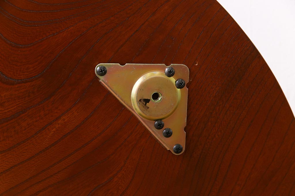 リメイク品　漆塗り　天板ケヤキ一枚板　ダイナミックな杢目が目を引くラウンドテーブル(リビングテーブル)(1)