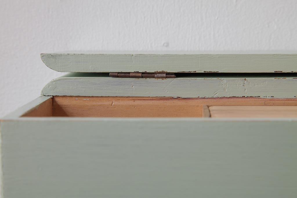 アンティーク雑貨　ペイント家具　淡いグリーンがレトロなソーイングボックス(裁縫箱、小引き出し、小物収納)