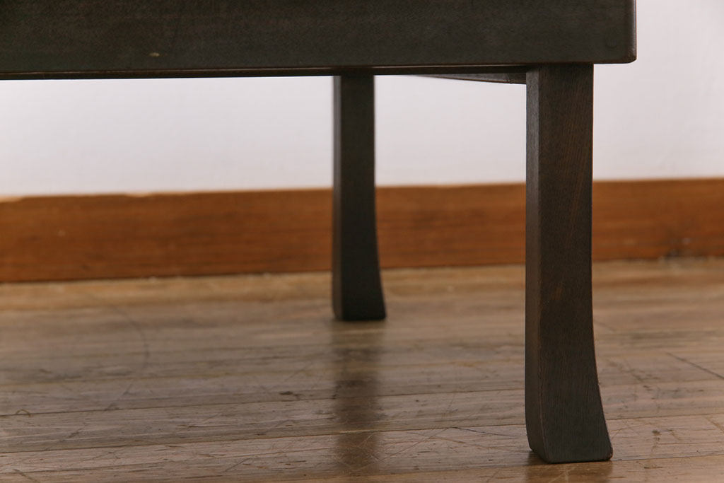 レトロ家具　昭和レトロ　栓材　大振り　渋さのある懐かしい雰囲気の丸ちゃぶ台(座卓、ローテーブル)