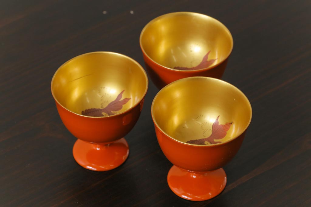 和製アンティーク　大正昭和初期　金魚の図　木製蒔絵盃(漆器、杯、和食器)3客セット