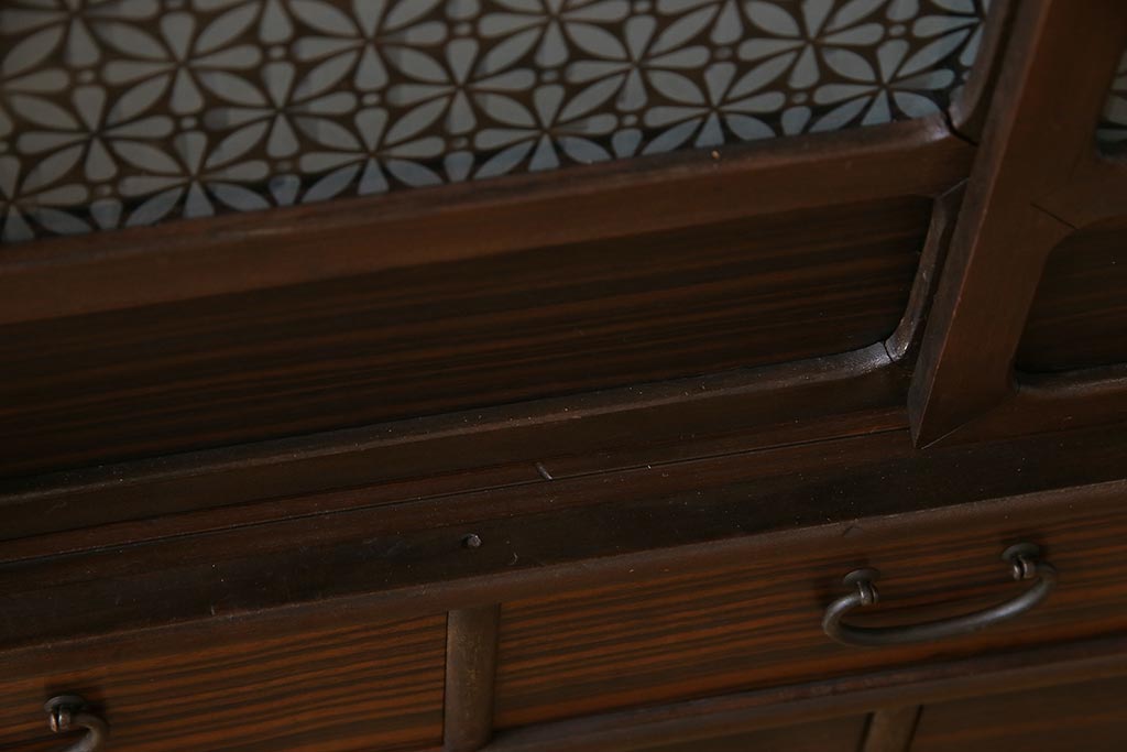 和製アンティーク　ラフジュオリジナルガラス　縞黒檀　上質な和の雰囲気漂う戸棚(収納棚、茶棚)
