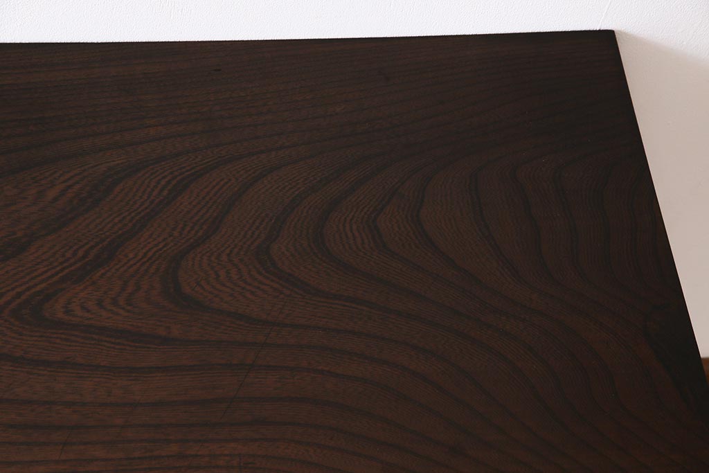 古材リメイク　ケヤキ材一枚板　ダイナミックな杢目を堪能できる鉄脚テーブル(作業台、カフェテーブル)