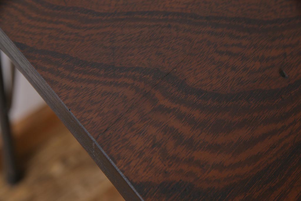 古材リメイク　ケヤキ材一枚板　ダイナミックな杢目を堪能できる鉄脚テーブル(作業台、カフェテーブル)