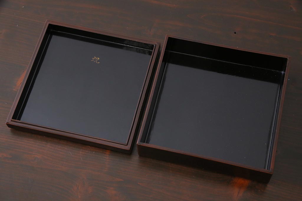 アンティーク雑貨　昭和初期(戦前)　鶴と松の図　シックな和の味わいが楽しめる木製菓子器(漆器、手箱)