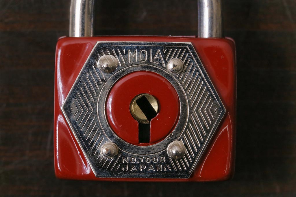 アンティーク雑貨　昭和レトロ　MOLA　赤いパドロックキー(南京錠、鍵、錠前)(1)