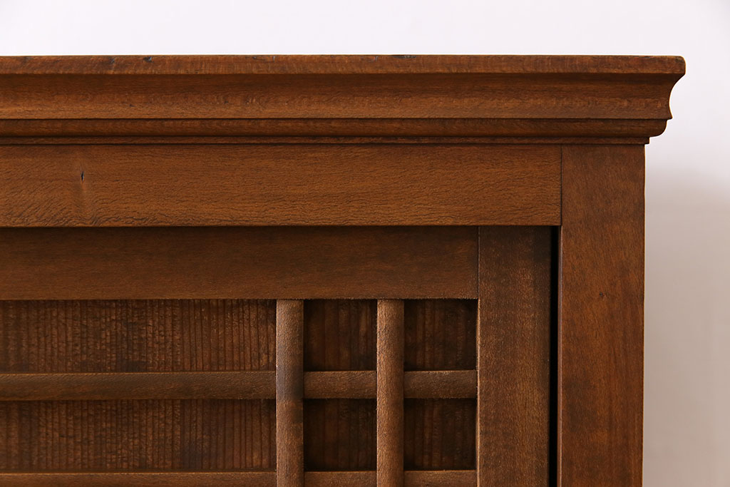 アンティーク家具　上手物　カバ材・柿材・ヒノキ材　格調高い佇まいが魅力の収納棚(戸棚、食器棚)