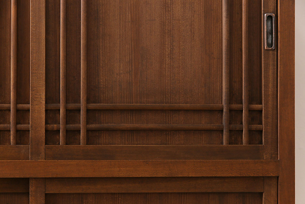 アンティーク家具　上手物　カバ材・柿材・ヒノキ材　格調高い佇まいが魅力の収納棚(戸棚、食器棚)