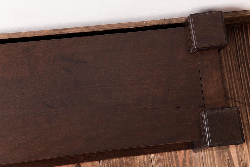 アンティーク家具　和製アンティーク　栃の木・ケヤキ材　力強い杢目が目を引く置き床(ローボード、飾り台)