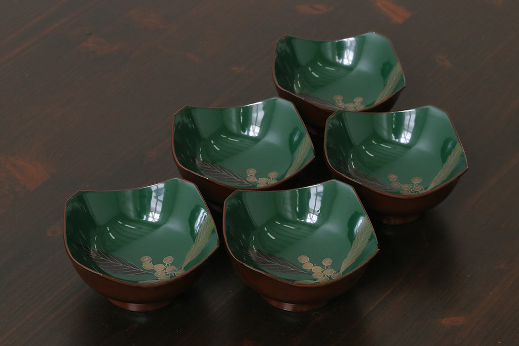 和製アンティーク　滋味豊かな意匠の木製漆器小鉢(向付、小皿、和食器)(1)