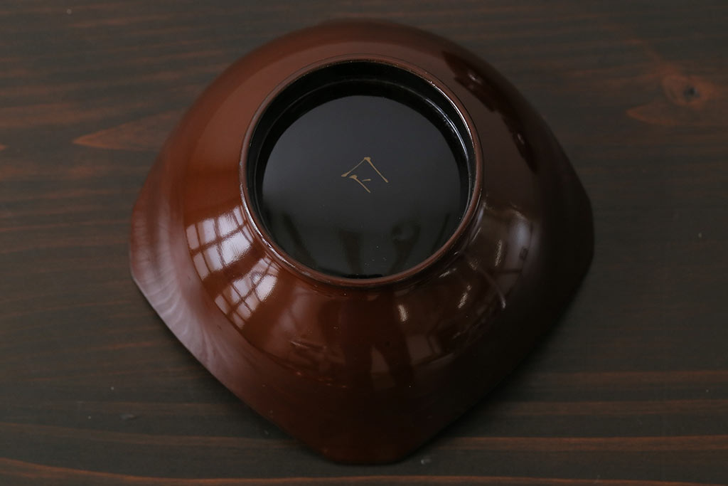 和製アンティーク　滋味豊かな意匠の木製漆器小鉢(向付、小皿、和食器)(1)