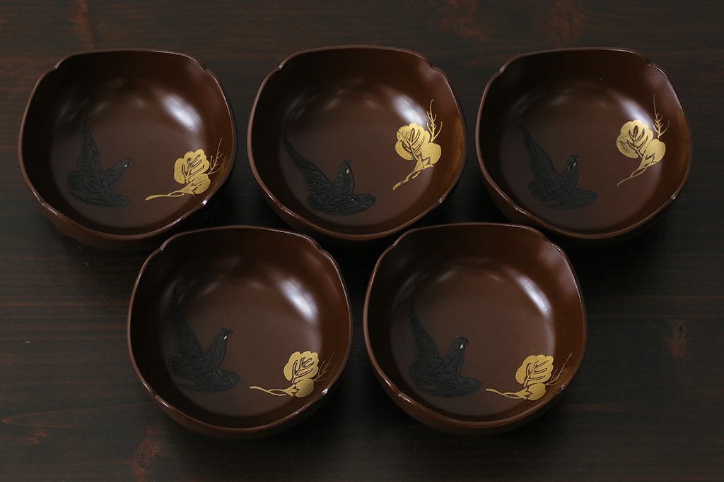 和製アンティーク　花鳥図　金彩が鮮やかな木製漆器小鉢(向付、小皿、和食器)(1)