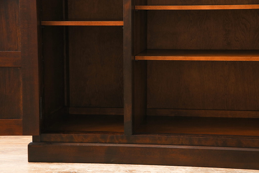 中古　北海道民芸家具　OM175　シックなデザインの玄関棚(サイドボード、下駄箱、戸棚)(定価約27万円)