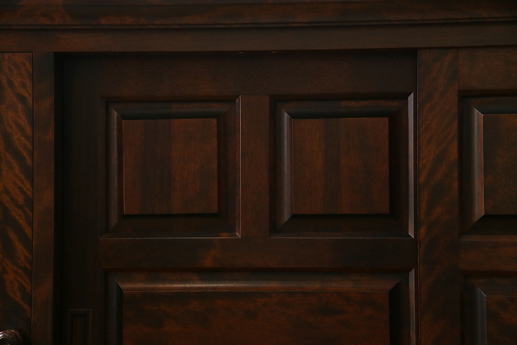 中古　北海道民芸家具　OM175　シックなデザインの玄関棚(サイドボード、下駄箱、戸棚)(定価約27万円)