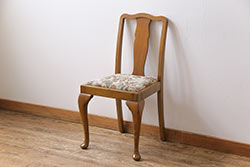 アンティーク家具　フランスアンティーク　バーチ材　上品でいて愛らしい雰囲気漂うダイニングチェア(ワークチェア、椅子)