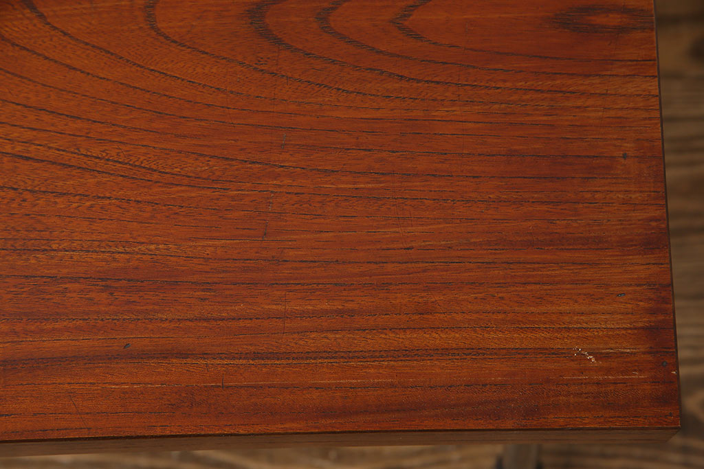 アンティーク雑貨　リメイク家具　漆塗り　杢目が美しいケヤキ一枚板の小振りな鉄脚ベンチ(板座チェア、椅子、花台、飾り台)