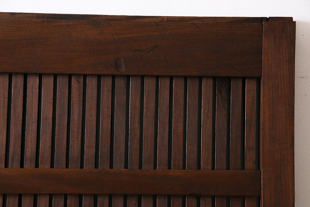 和製アンティーク　最高級品　ケヤキ材　貫禄ある堅牢な金具の装飾が見事な富山蔵戸(建具、引き戸、飾り、玄関戸)