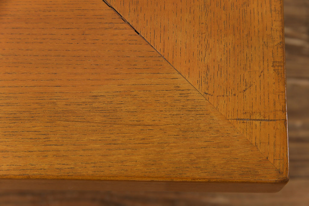 アンティーク雑貨　中古　総ケヤキ材　四尺　重厚かつ品のある佇まいが美しい関西火鉢テーブル(長火鉢、囲炉裏)
