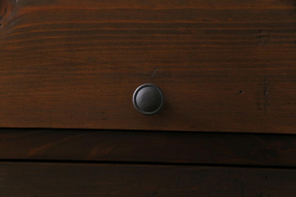 アンティーク家具　リメイク品　明治期の松材を利用したパタパタ扉のローボード(リビングボード、戸棚、収納棚)
