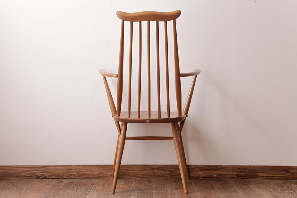 ヴィンテージ家具　イギリスビンテージ　ERCOL(アーコール)　ゴールドスミス　シンプルかつ優雅な雰囲気のアームチェア(椅子、ダイニングチェア)