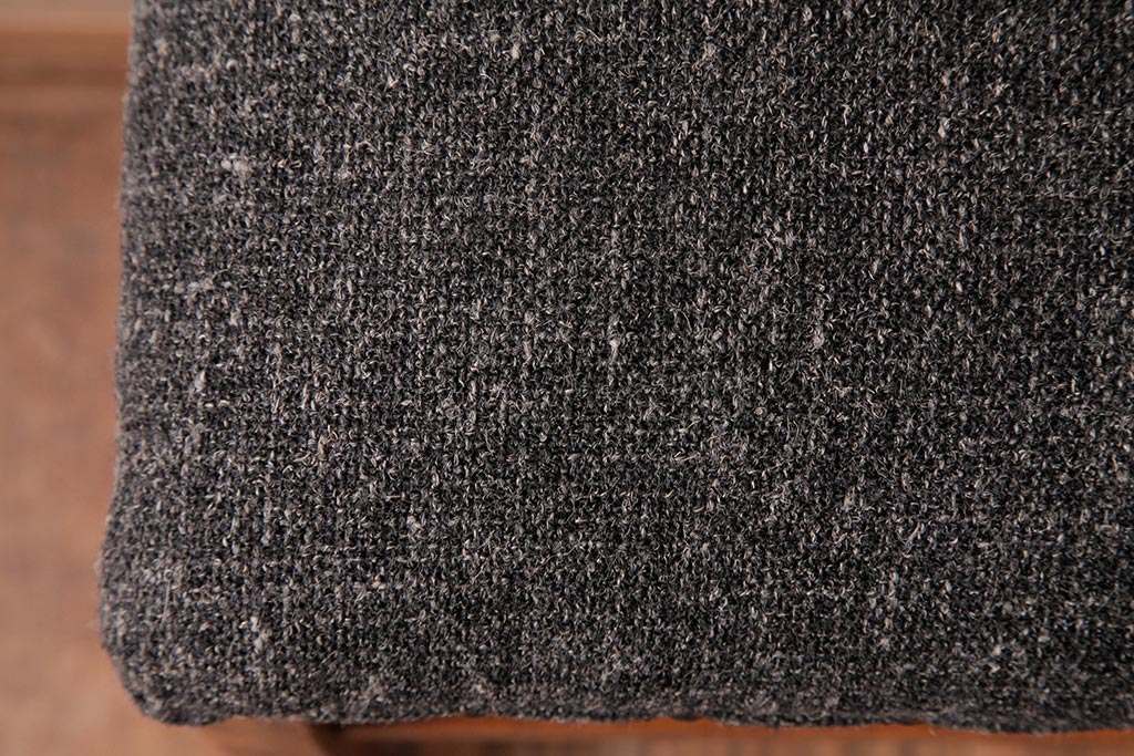 レトロ家具　昭和レトロ　ケヤキ材　メンズライクにもおすすめなグレーのファブリックのスツール(椅子)