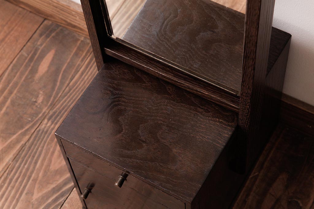 レトロ家具　昭和中期　シンプルで取り入れやすいレトロモダンなドレッサー(鏡台)
