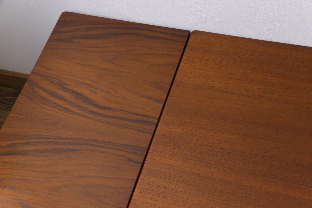 ビンテージ家具　北欧ヴィンテージ　珍しいローテーブルタイプのエクステンションテーブル(リビングテーブル、センターテーブル)
