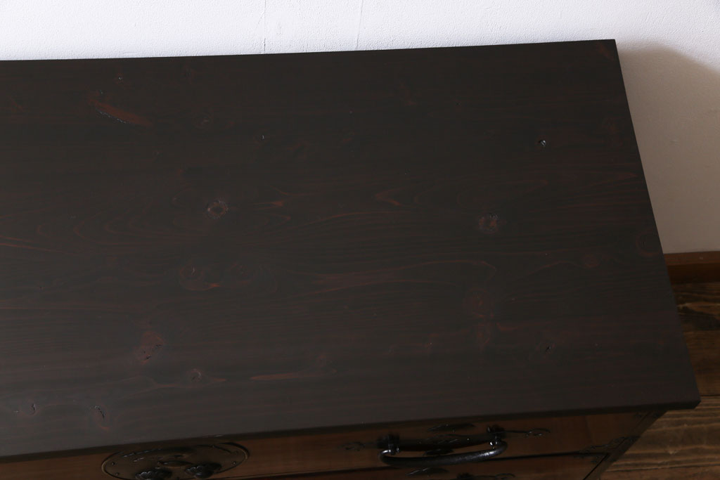 アンティーク家具　和製アンティーク　リメイク　前面ケヤキ材　鶴亀金具　二本松箪笥ローボード(時代箪笥、ローチェスト、和タンス)