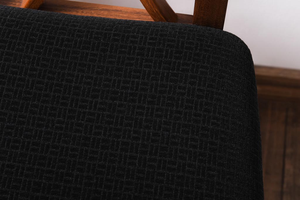 ヴィンテージ家具　ビンテージ　G-PLAN(ジープラン)　X-back(エックスバック)が目を引くチェア(ダイニングチェア、椅子)(3)