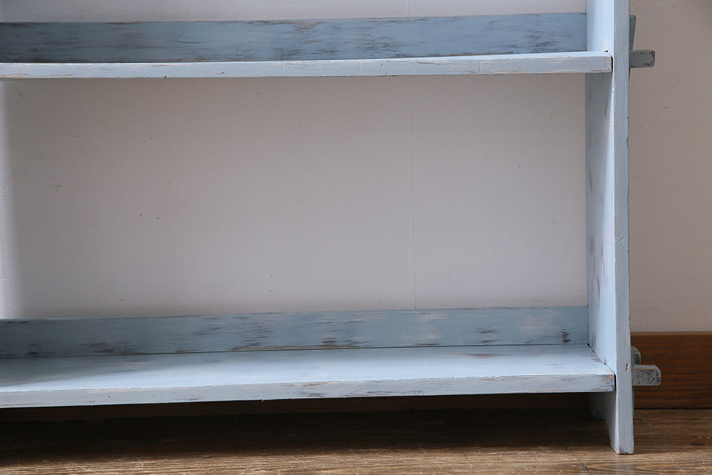 ペイント家具　薄型が使い勝手の良いフレンチシャビーな本棚(飾り棚、ウッドシェルフ)
