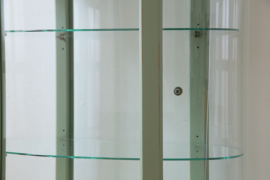 フランスヴィンテージ　淡いペイントカラーのガラスケース(キャビネット、飾り棚、ビンテージ)(定価約20万円)