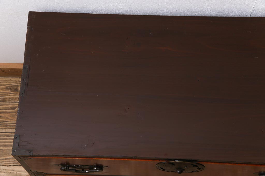 アンティーク家具　和製アンティーク　前面ヒノキ材　無骨な風合いが魅力の会津箪笥(箪笥ローボード、衣装箪笥)