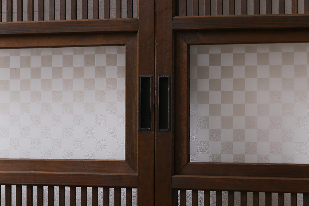 昭和初期　市松模様ガラス　和モダンな雰囲気高まる格子戸(ガラス帯戸、引き戸、建具)2枚セット