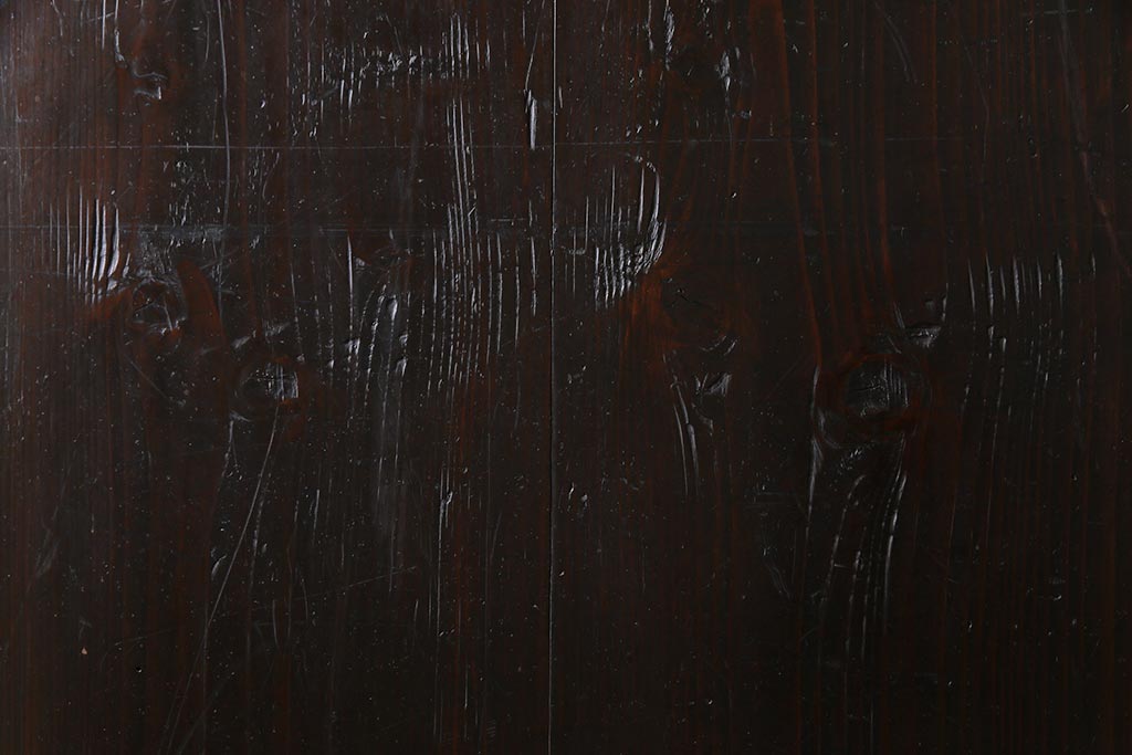 和製アンティーク　杉材　濃い色合いが渋さを醸し出す板戸(帯戸、引き戸、建具)2枚セット