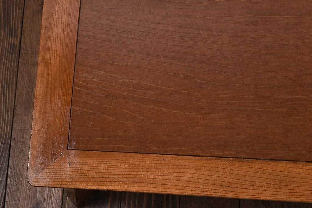 レトロ家具　昭和レトロ　ケヤキ材　プレーンな木味が魅力の折り畳み式座卓(角ちゃぶ台、ローテーブル)