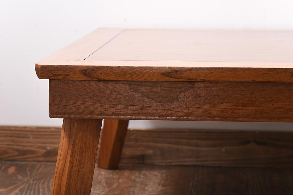 レトロ家具　昭和レトロ　ケヤキ材　プレーンな木味が魅力の折り畳み式座卓(角ちゃぶ台、ローテーブル)