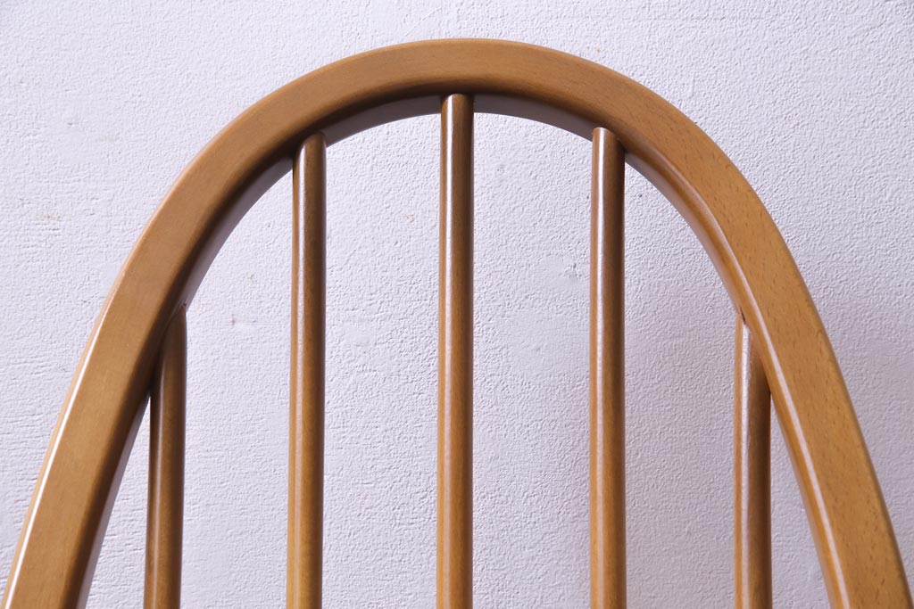 ヴィンテージ家具　イギリスビンテージ　ERCOL(アーコール)　木の温もり溢れるクエーカーロッキングチェア(アームチェア)