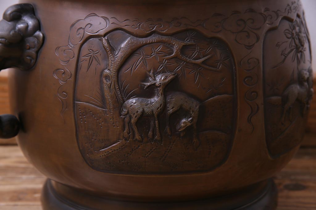 アンティーク雑貨　古民具　緻密に描かれた動物の図が目を引く真鍮火鉢(耳付き火鉢、手あぶり)(2)