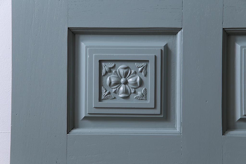 ペイント建具　DIY　花のレリーフが目を引くフレンチなドア(扉、建具)(1)