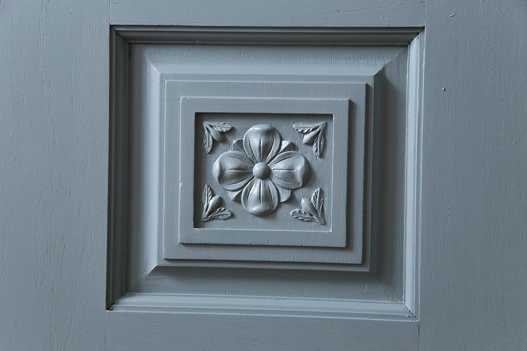 ペイント建具　DIY　花のレリーフが目を引くフレンチなドア(扉、建具)(2)